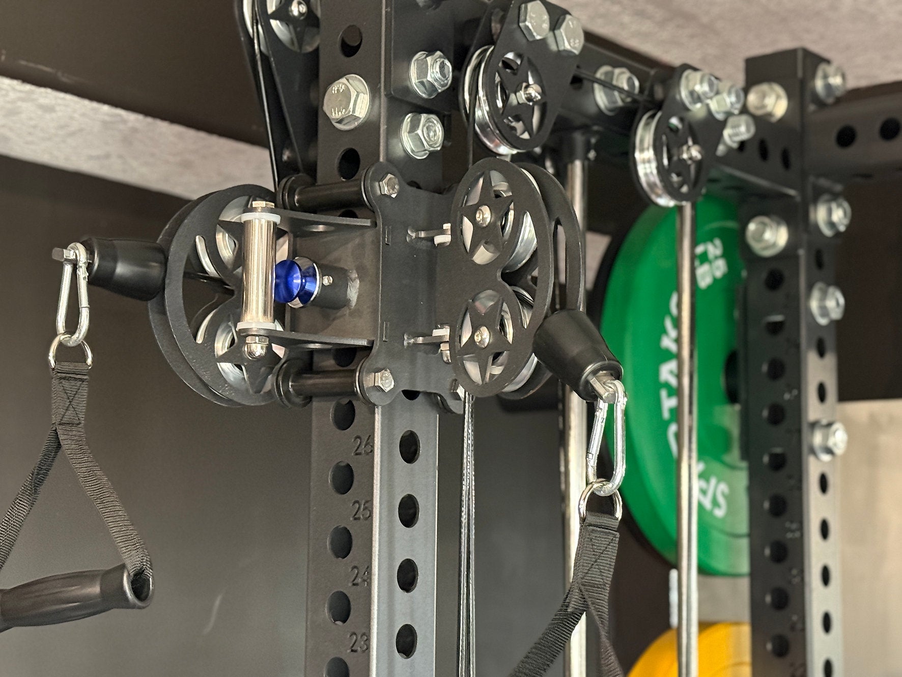 QM1103 — Smith Machine & Functional Trainer | 3”x3” 9-Gauge Steel | Plate-Loaded Dual Pulley System